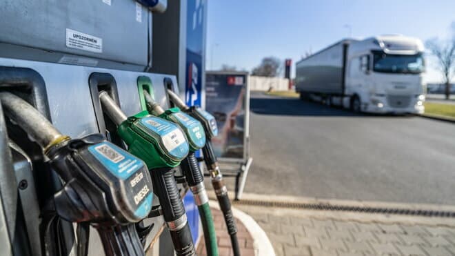 Jak obniżyć wysokie ceny paliw? | Solvertech