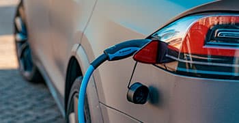 Planowanie tras dla samochodów elektrycznych – Rozwiązania w transporcie